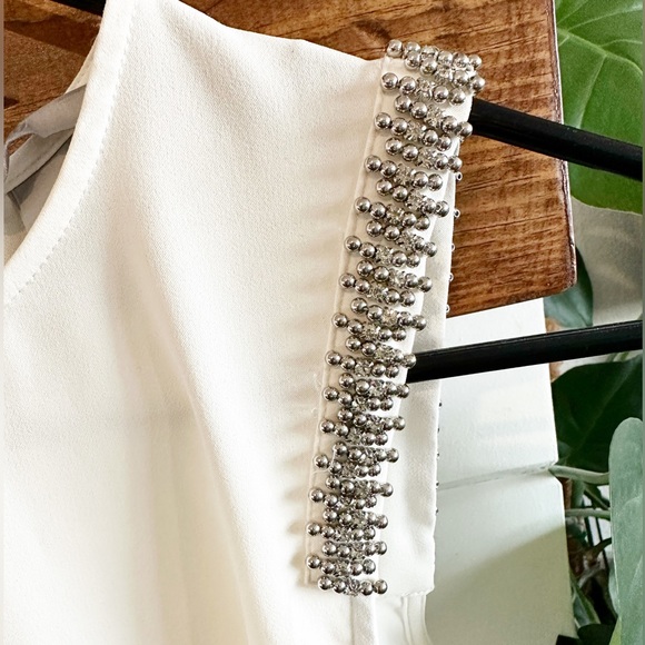 H&M Beaded Sleeveless Blouse - Picture 2 of 7